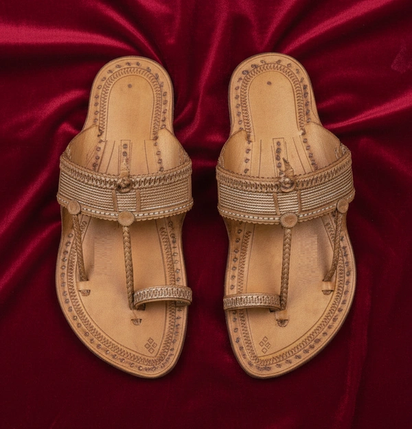 ClyPa Authentic Kapshi Kolhapuri Chappal - Crafted Leather, Heritage Indian Footwear for Unisex - 6