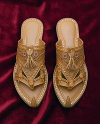 ClyPa Authentic Kolhapuri Shahu Chappal — Royal Indian heritage, hand-braided leather, built to last.