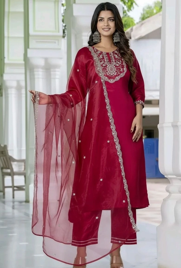 Embroidered Kurta With Dupatta And Pent Set - Lavender Rose, L