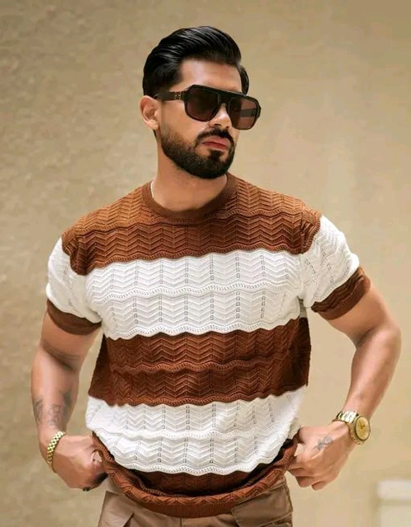 Texture Round Neck Half Sleeve T-shirt - White, L