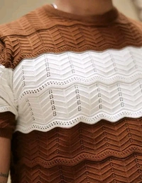 Texture Round Neck Half Sleeve T-shirt - White, L