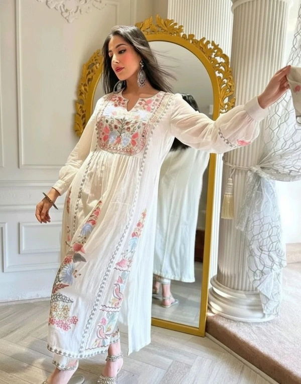 NAIXA Aakarsha Kurti - XL, White