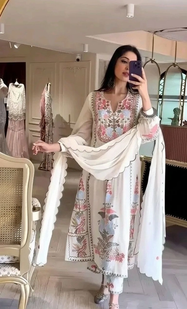 NAIXA Aakarsha Kurti - XL, White