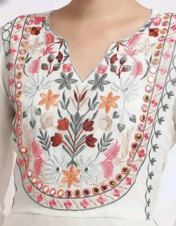 NAIXA Aakarsha Kurti - XL, White