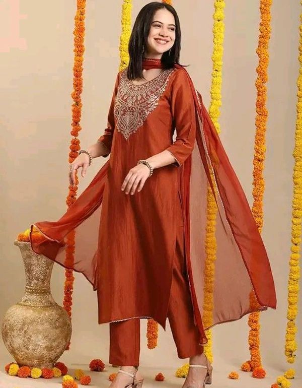 YAGNIK Embroidered Kurta Set With Dupatta - S, Rust
