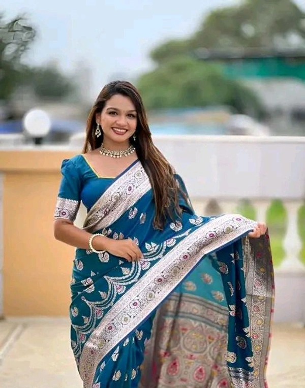 Woven Jacquard Ethnic Style Saree - Free Size, Blue