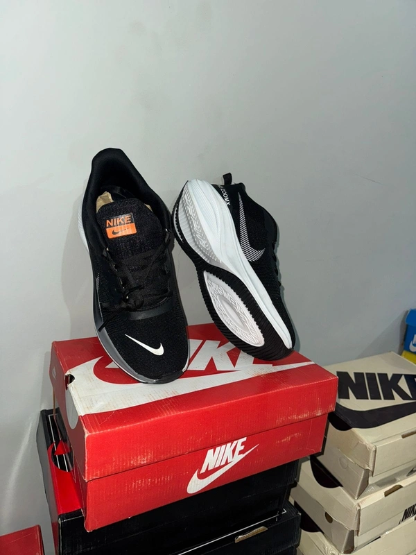 ZOOM X RUNNING - UK 7, Black