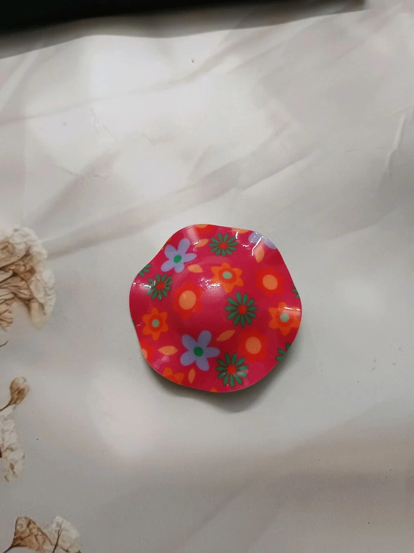 Xing Yu Cap Model  Alligator Clip - Red1