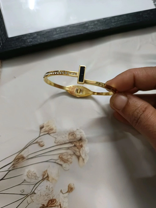 Stainless steel Kada Bracelet - Design 4