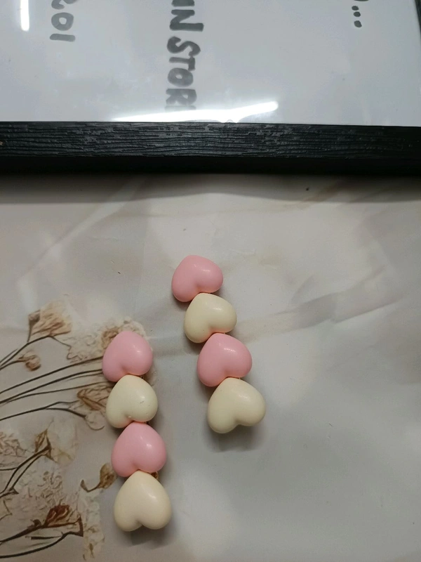 Korean Clips Pair - Pair 1