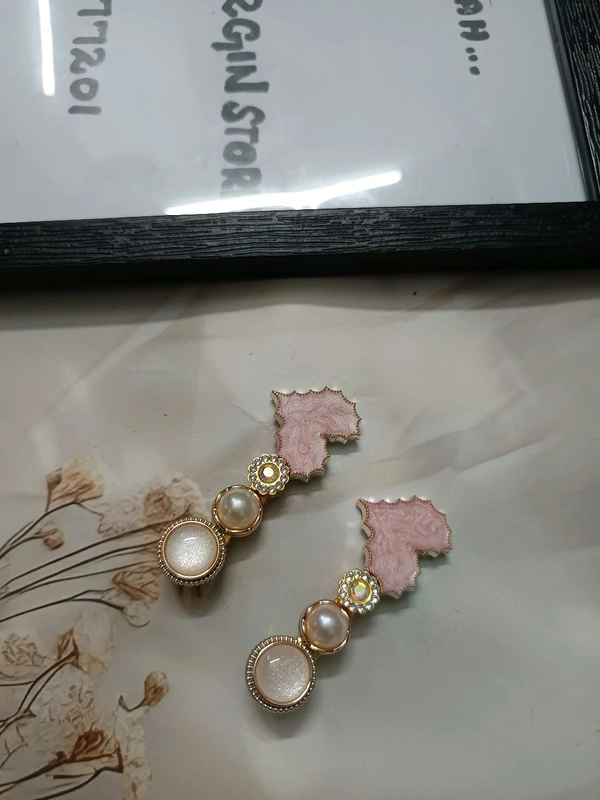 Korean Clips Pair - Pair2