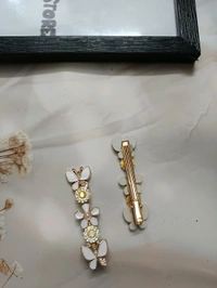 Korean Clips Pair - Pair 6