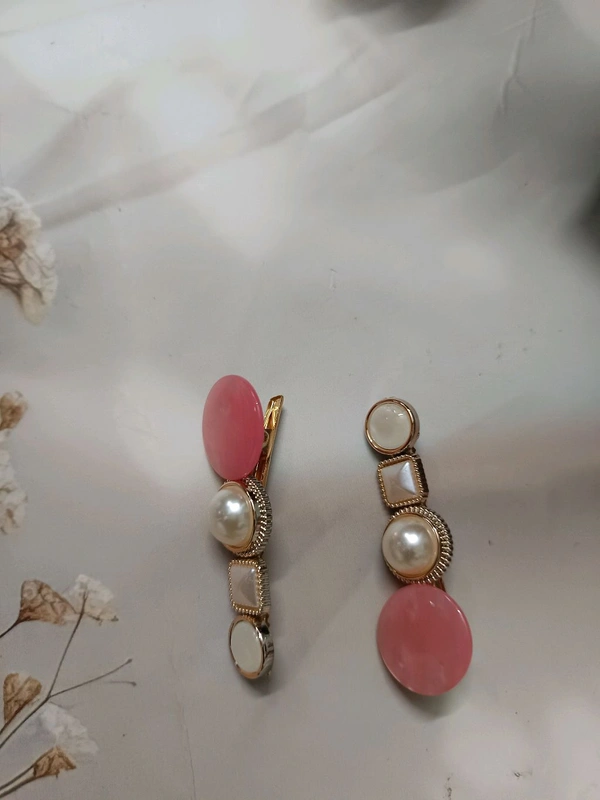 Korean Clips Pair - Pair 8