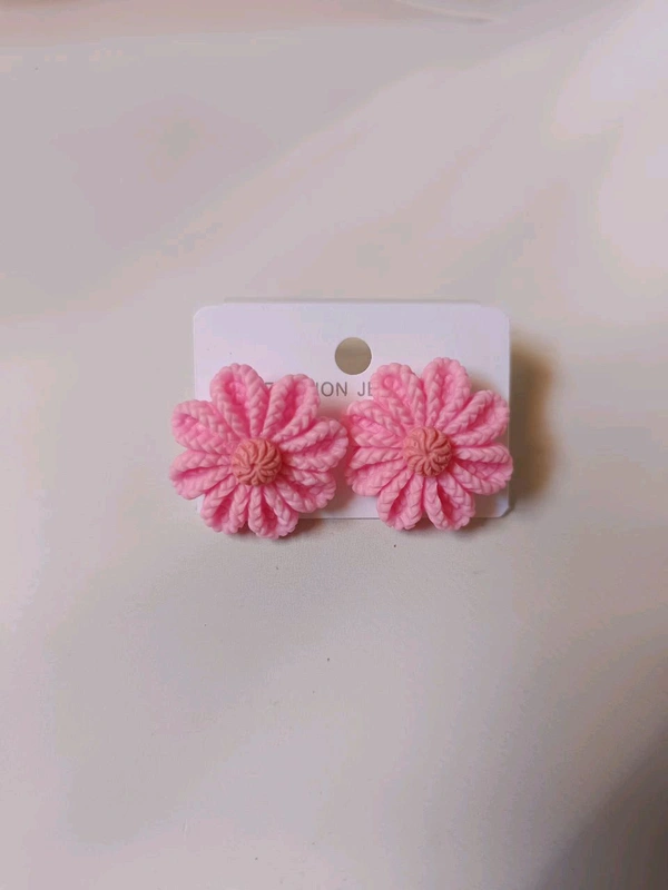 Unique Floral Stud - Pink