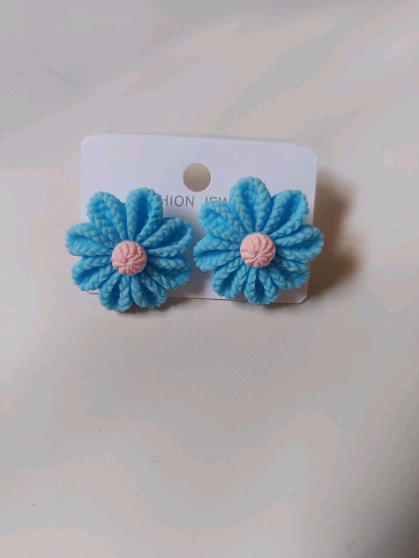 Unique Floral Stud - Skyblue