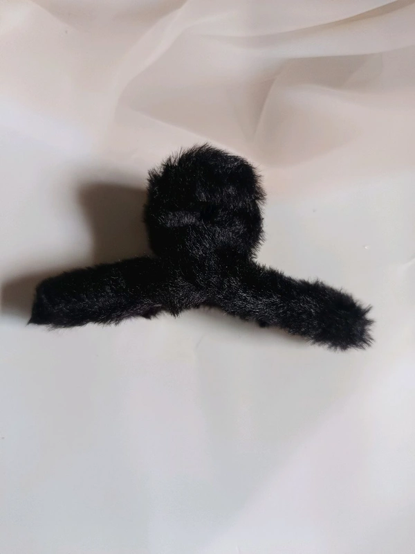 Big Fur Claw - Black