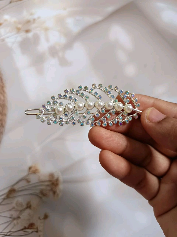 Silver Stone Lock Pin - Leaf Pattern