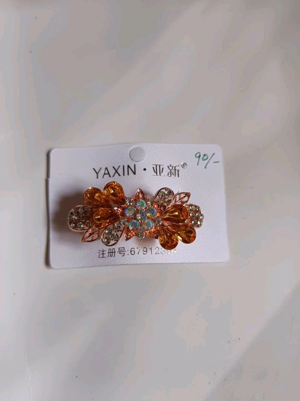 Premium Stone Centerclips - Medium - Golden Yellow