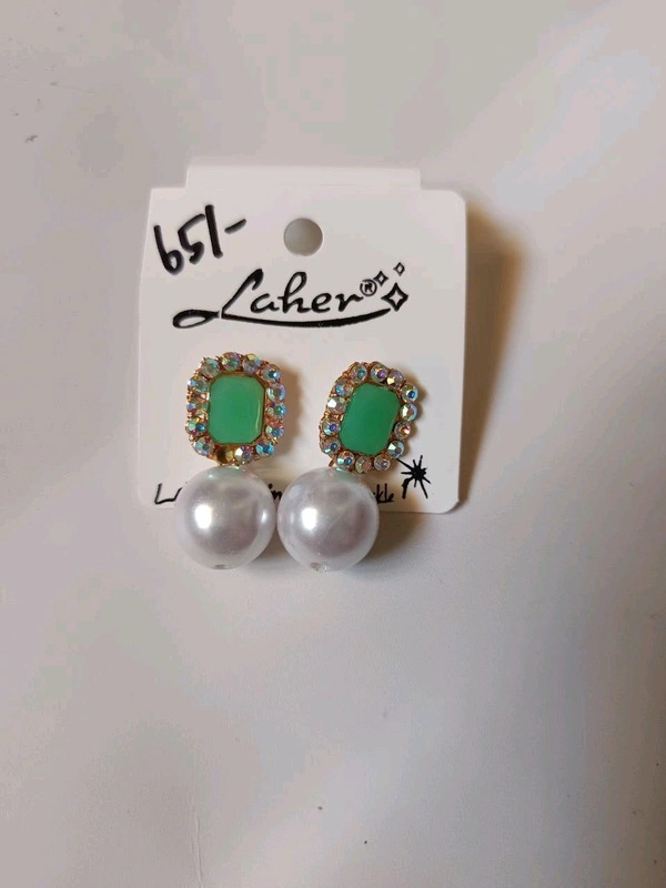 Pearl Earring - Green