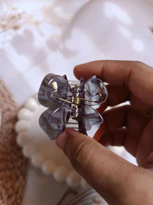 Strong Acrylic Dualtone Butterfly Hair Claw - 8
