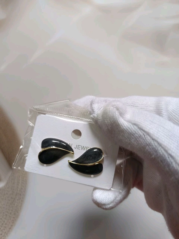 Western Stud - Black