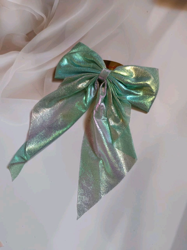 Shimmering Barbie Alligator Clip - Green