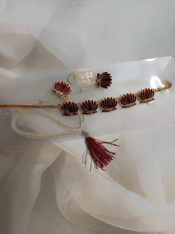 Trendy Lotus Neckset 3 - Maroon