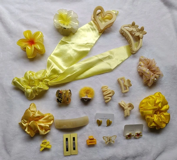 Yellow Set ( 20 Items)