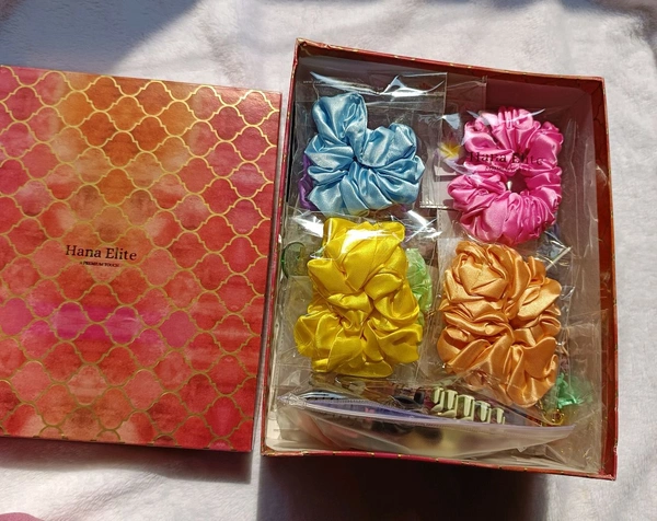 Supreme Gift Hamper (50 Items)