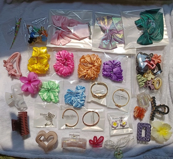 Supreme Gift Hamper (50 Items)