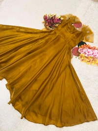 Flora - Space Silk Gown - XL, Mustard Yellow