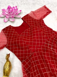 Maya - M, Red