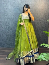 BHAVANI Bhavani - S, Pista Green