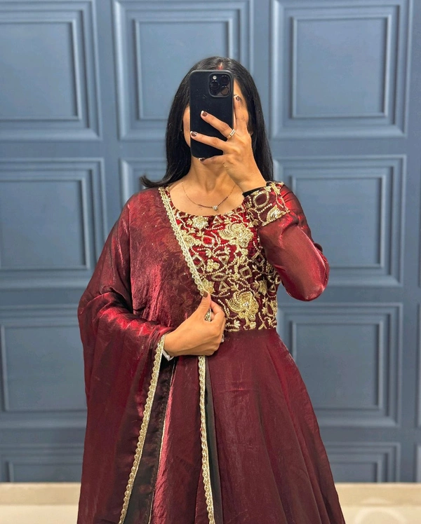 SARA Sara - L, Maroon