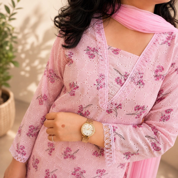 Bonclaire Women's Pink Floral Printed Hakoba Kurta with Lace Work, Pant and Dupatta 3-Piece Set - L, Pink