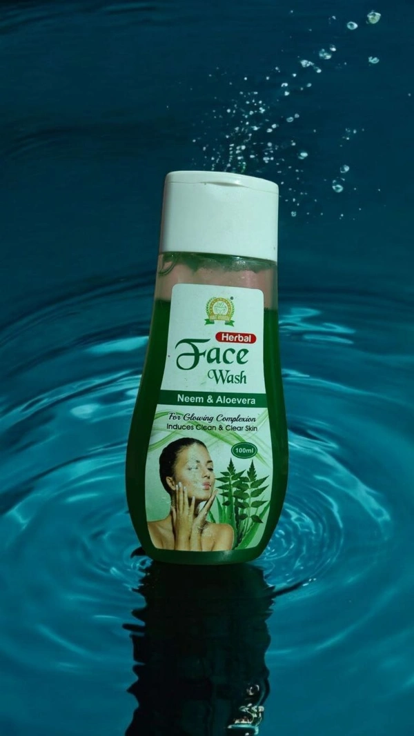 Varat Ayurveda Neem & Alevera Facewash