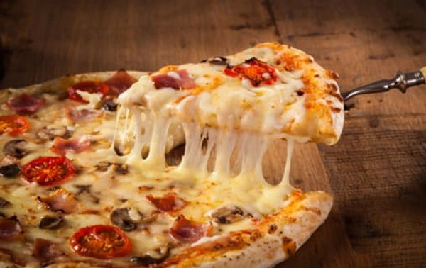 Chicken Cheese Burst Pizza 7 Inches - small
