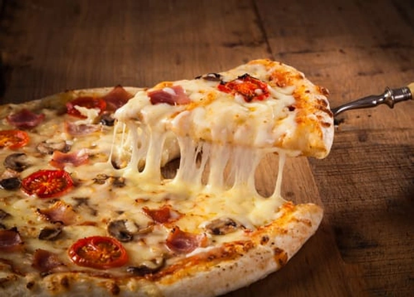 Chicken Cheese Burst Pizza 9 Inches - medium