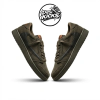 Travis Scott Velvet Brown - UK 7