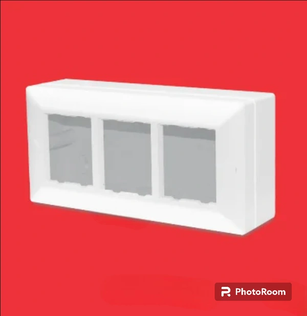 SURFACE 6 MODULAR GANG BOX - WHITE - WHITE