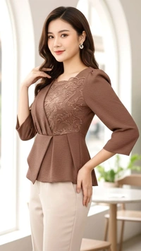 Cocoa Grace Embroidered Top - Small