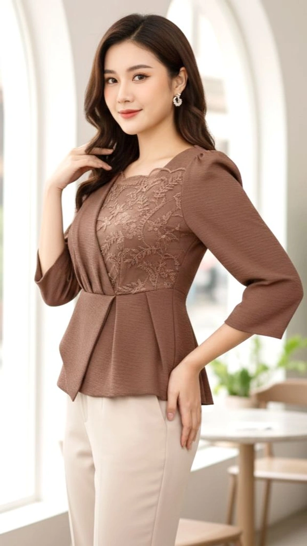 Cocoa Grace Embroidered Top - Small