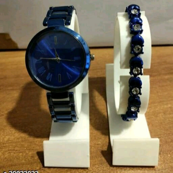 Attractive Men's Stylish Watch - black, Free Size