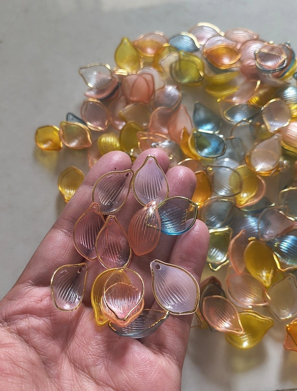 🍃Pastel Leaf Resin Beads (25 Grams) with Gold Edging