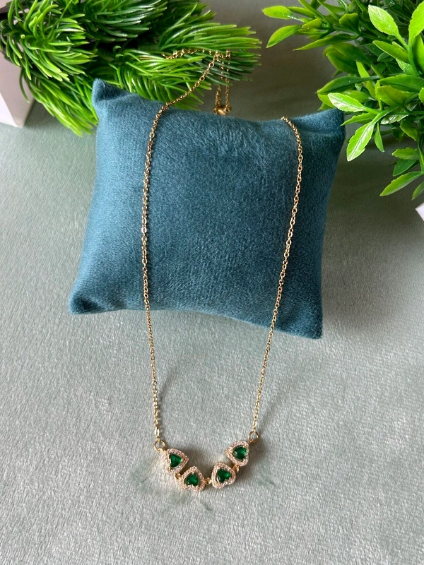 Dreamy Emerald Luck Necklace