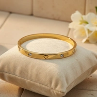 Amore crystal gold bracelet(Openable)