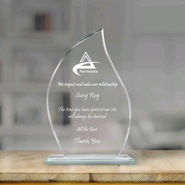 Economic Glass Memento ( 18 Cm X11. 5cm)