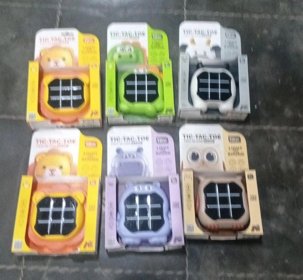 Electric tictac toe game