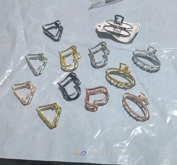 Metal claw clutcher for women 12 pcs Heavy quality It will b mix random only