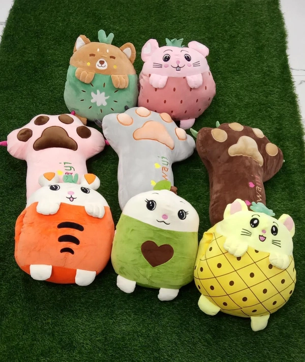 Pillow with blanket fir kids Pls note it's original Importer quality n not copy Paw design available